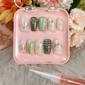 Moss Elegance – Luxe Green & Pearl