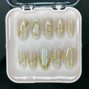 Celestial Gold Luxe Chains & Pearlescent Glaze