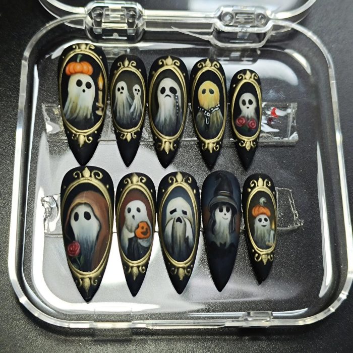 halloween-haunted-portrait-ghost-nails-cute-ghostie-press-on-nails-spooky-3d-nails-art-gothic-nails-handmade-reusable-fake-fingernails-2.jpg