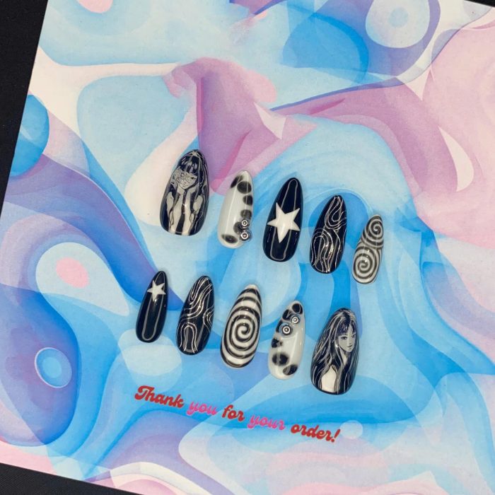 junji-ito-spiral-horror-press-on-nails-creepy-black-and-white-uzumaki-inspired-nail-art-handmade-anime-halloween-nails-cosplay-nails-2.jpg