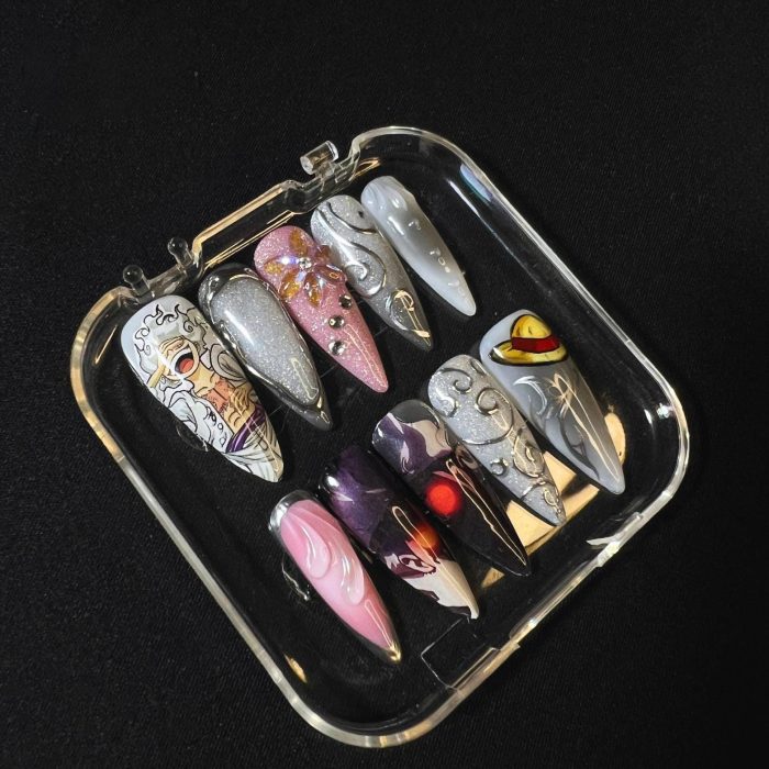 limitless-smile-press-on-nails-floral-design-with-metallic-touches-straw-hat-pirate-inspired-handmade-anime-gel-nails-for-cosplay-2.jpg