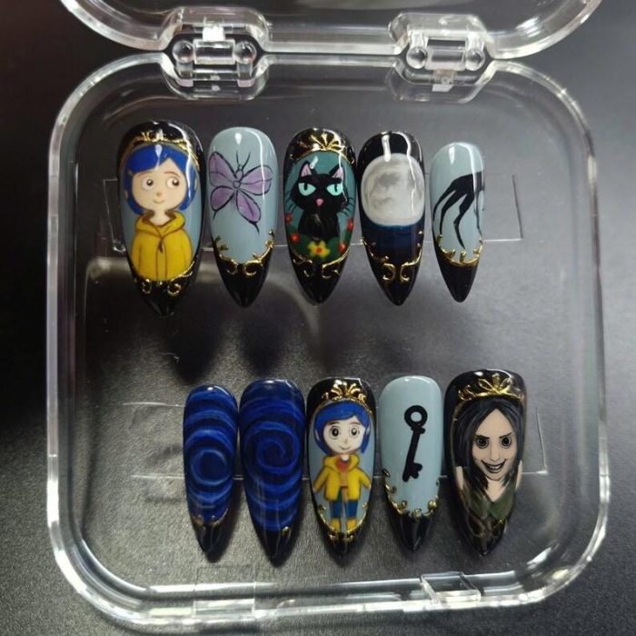 spooky-scary-doll-nails-handmade-cute-press-on-nails-spooky-3d-nails-art-horror-movie-nails-2.jpg